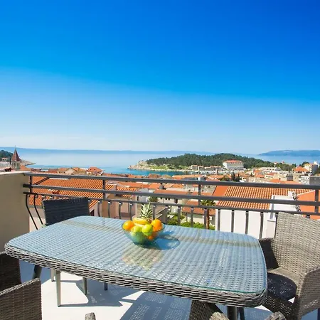 Skytub Apartman